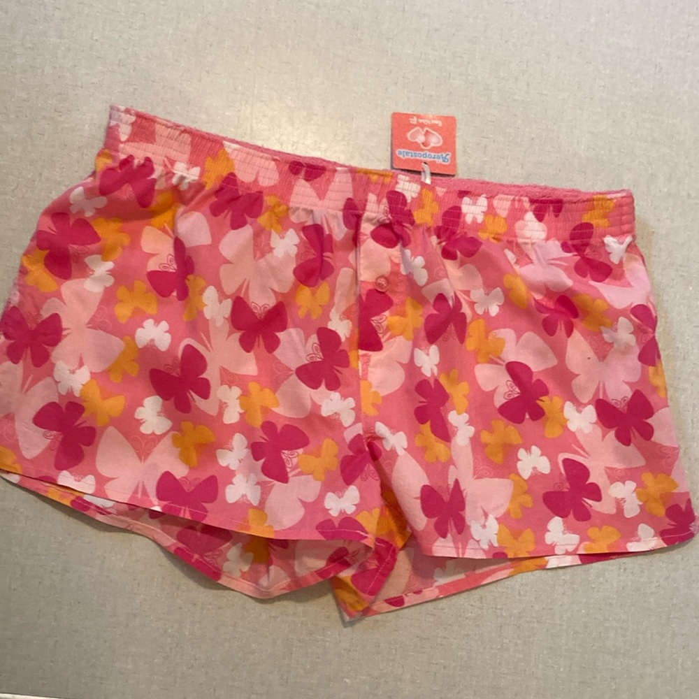 Aeropostale Juniors size Med. 1990’s, Low- Rise, NWT, Pink,Butterfly Shorts.